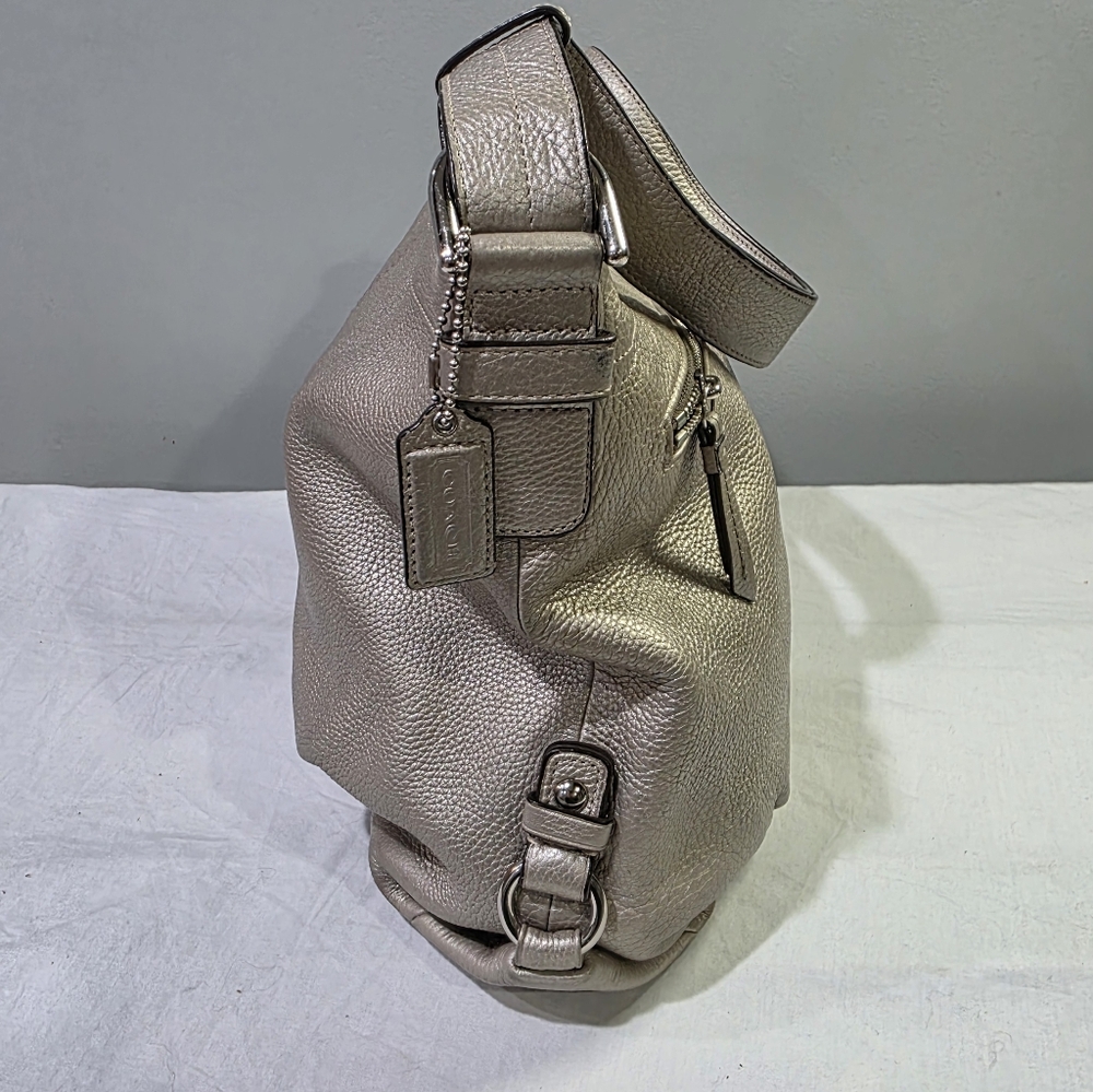 Coach F15064 Metallic Silver Peppled Leather Shoulder Bag w/ Adjustable Strap. - Picture 3 of 16